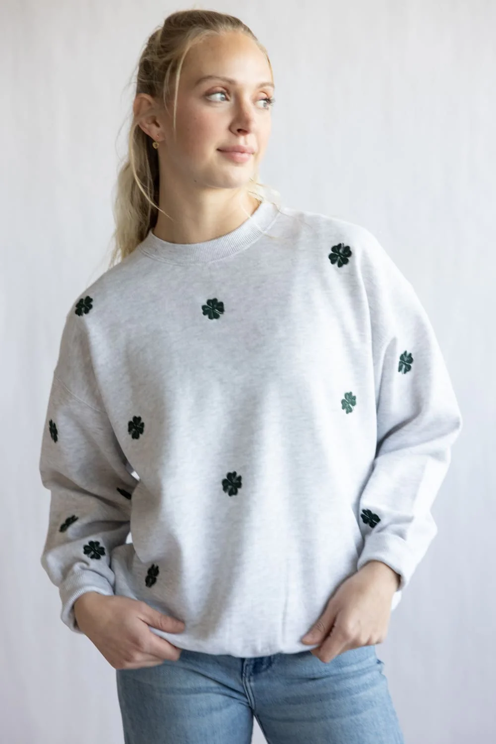 1897 Active Embroidered Four Leaf Clovers Fleece Sweatshirt for Women in Grey | T1039-ICEGREY