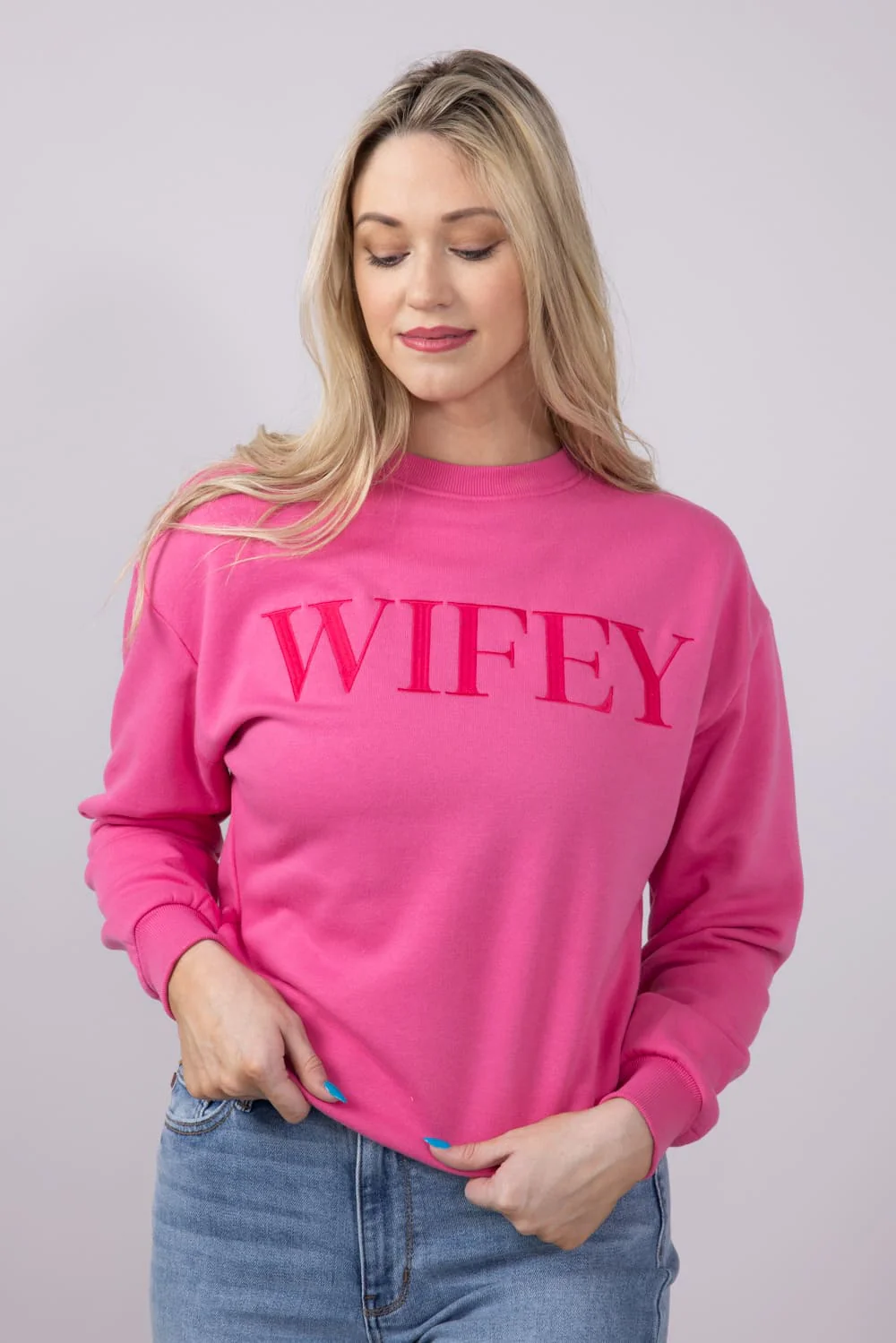 1897 Active Embroidered Wifey Sweatshirt for Women in Pink | XXXGT078-BUBBLEGUM