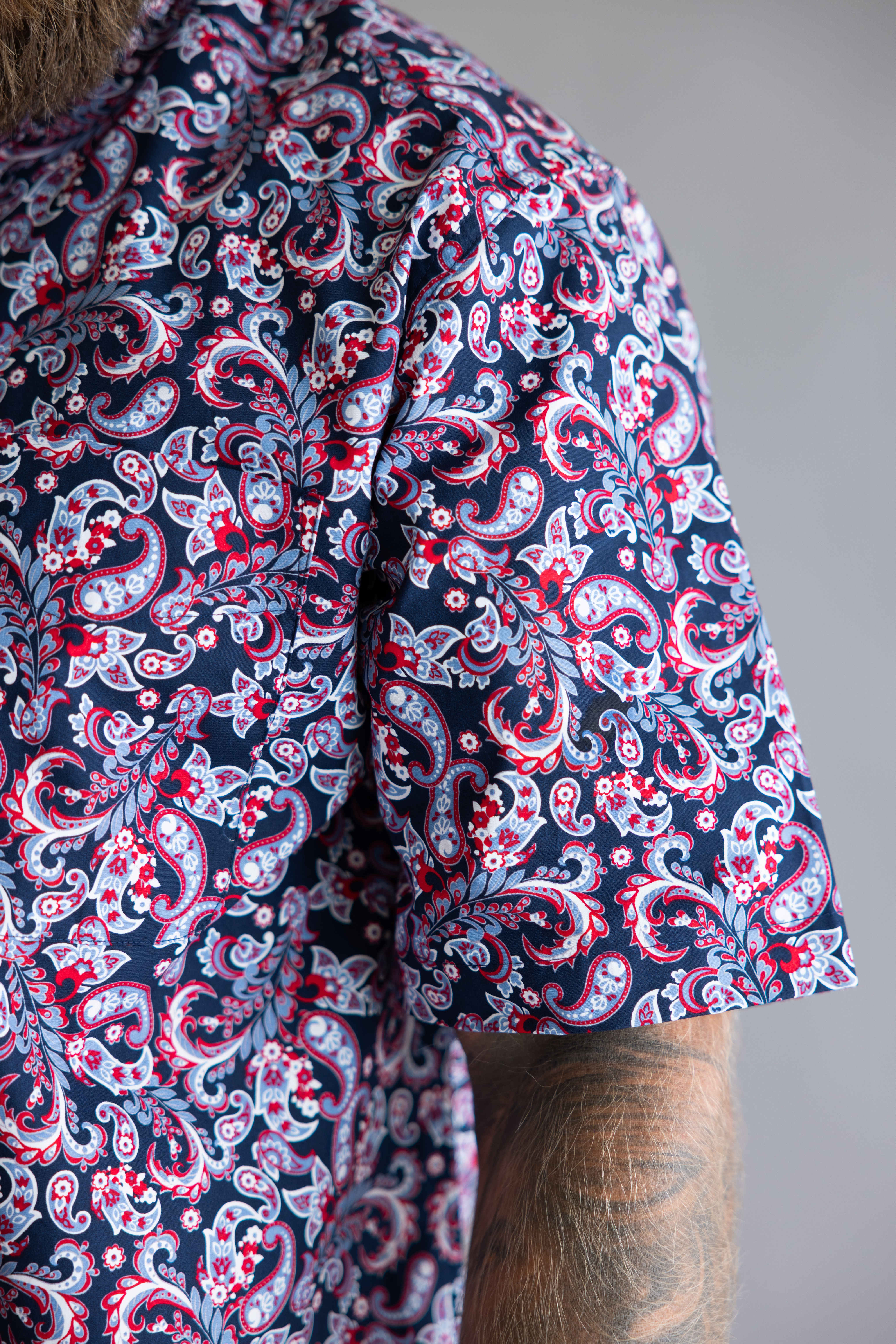 Ariat Bennie Classic Shirt for Men in Blue Paisley | 10073590-EVENING BLUE PAISLEY PRINT - Image 3
