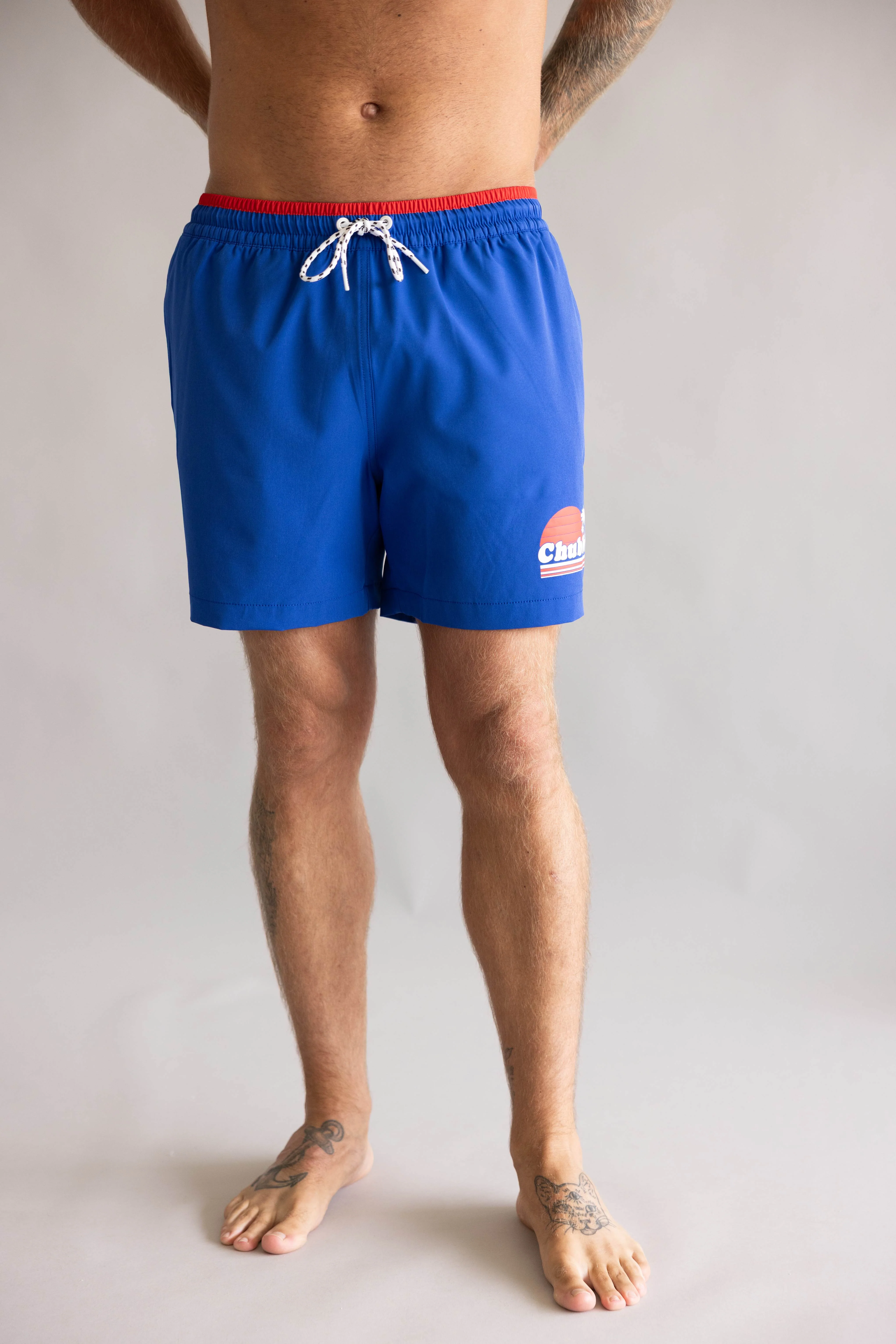 Chubbies Classic Ol’ College Try 5.5” Swim Trunks for Men in Bright Blue | 126261-34 BLUE - Image 2