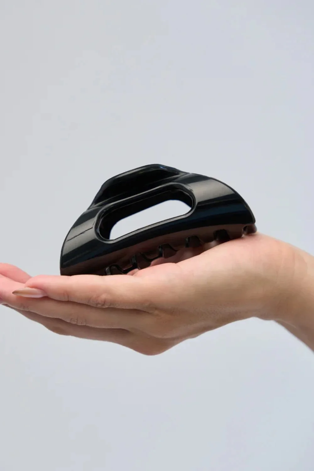 Cozy Clip Claw Hair Clip in Black | CC-001-BLK - Image 4