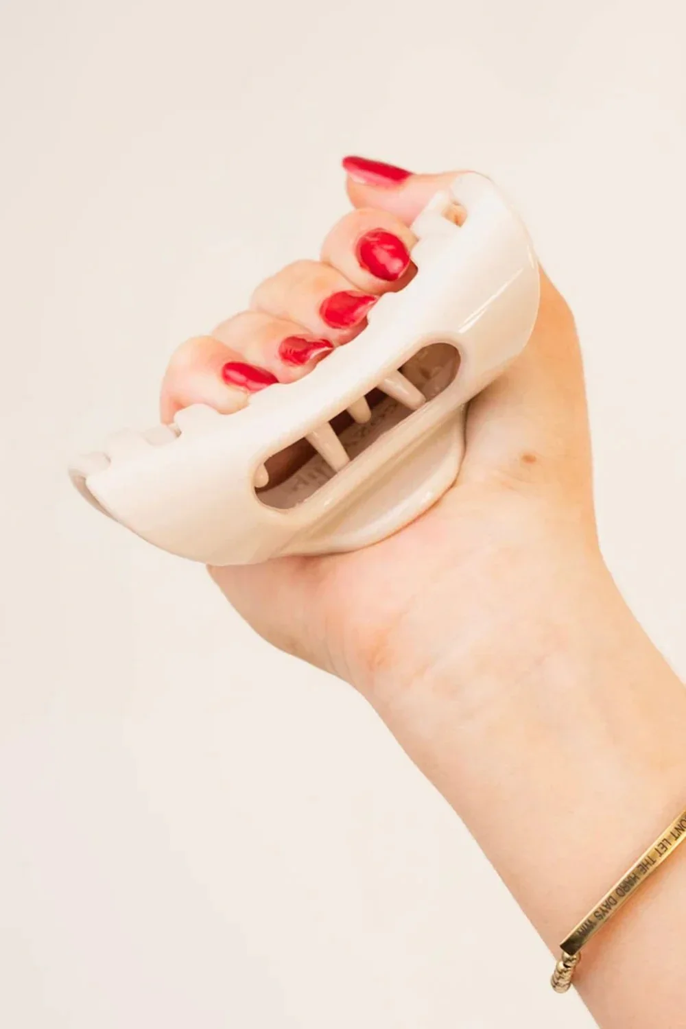 Cozy Clip Claw Hair Clip in Blonde | CC-005-BLD - Image 3