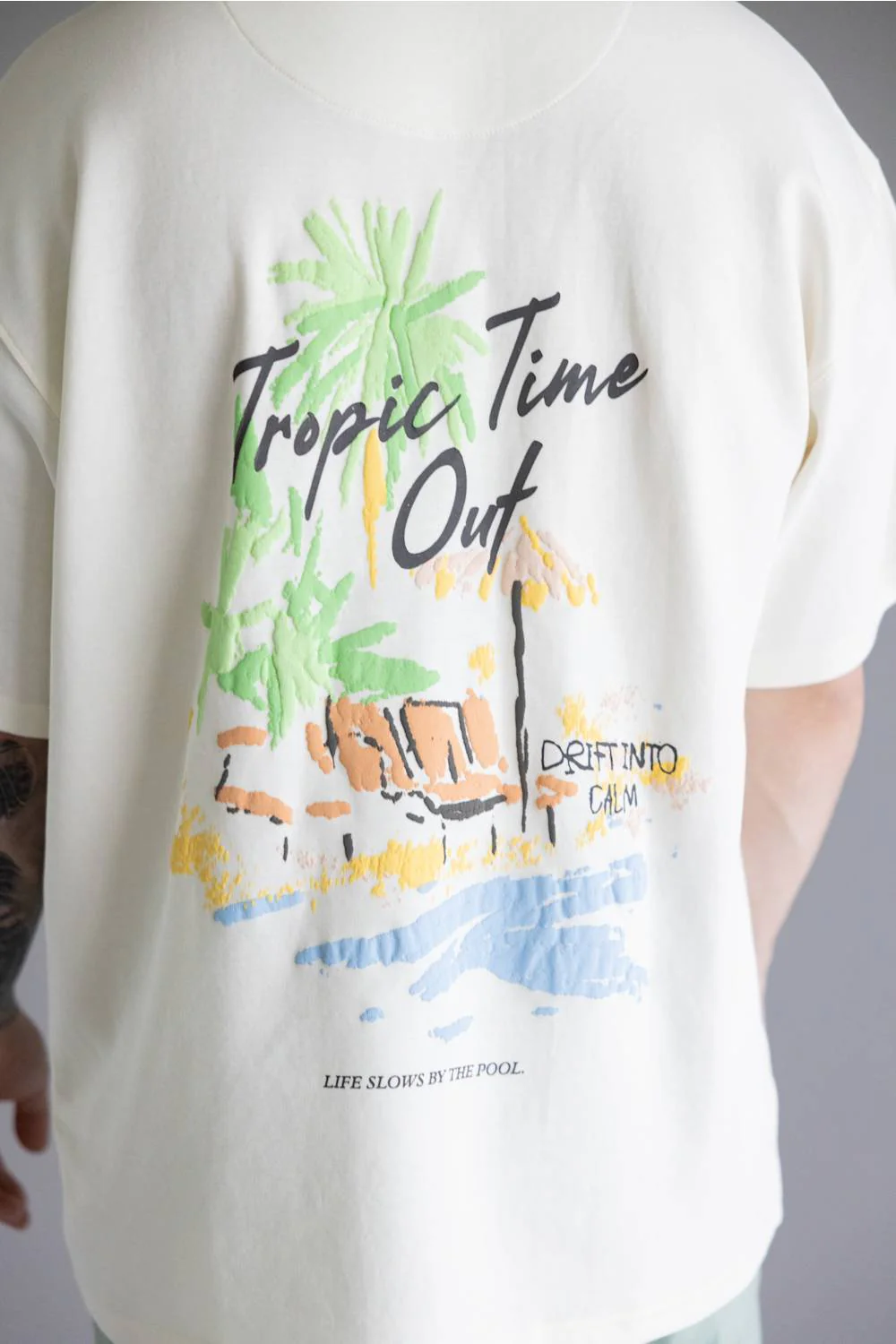Denim & Flower Tropics T-Shirt for Men in Cream | CKTS-D696