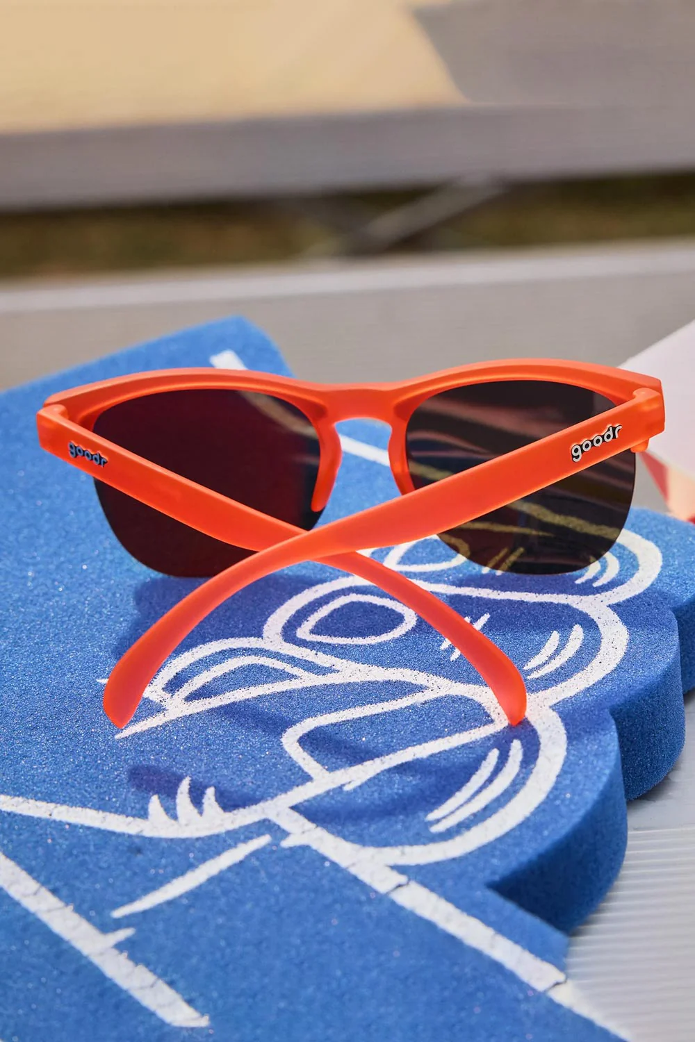 goodr Avant G Sunglasses in Château de Maraschino | G00636-AVG-01 - Image 4