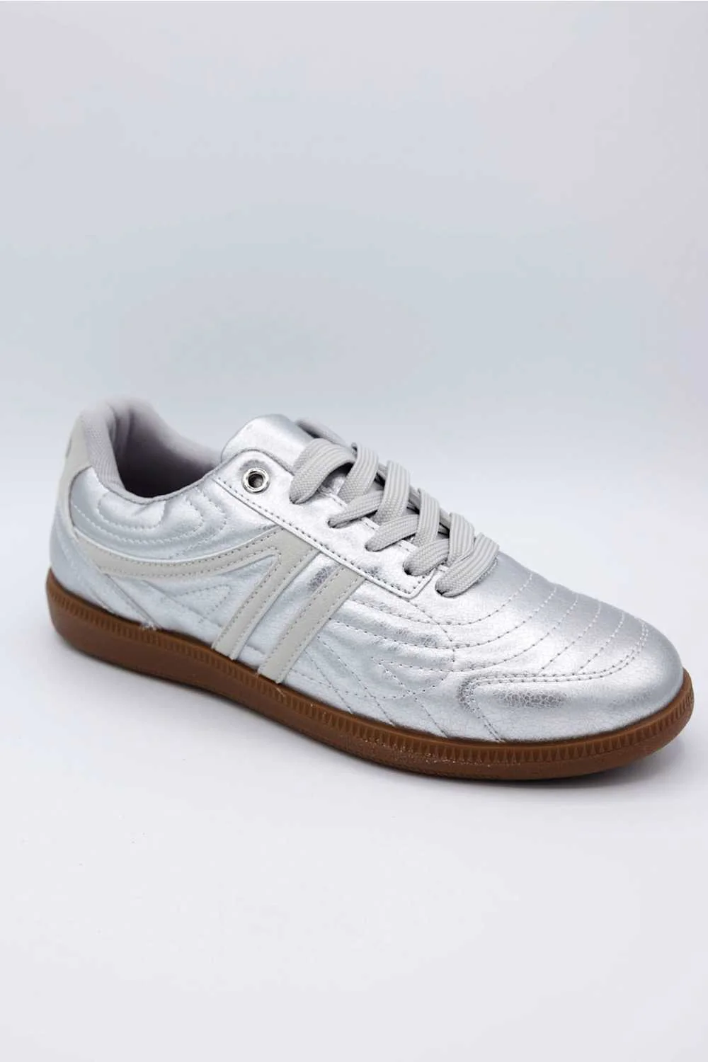Outwoods Great Metallic Sneakers for Women in Silver | 81581-262