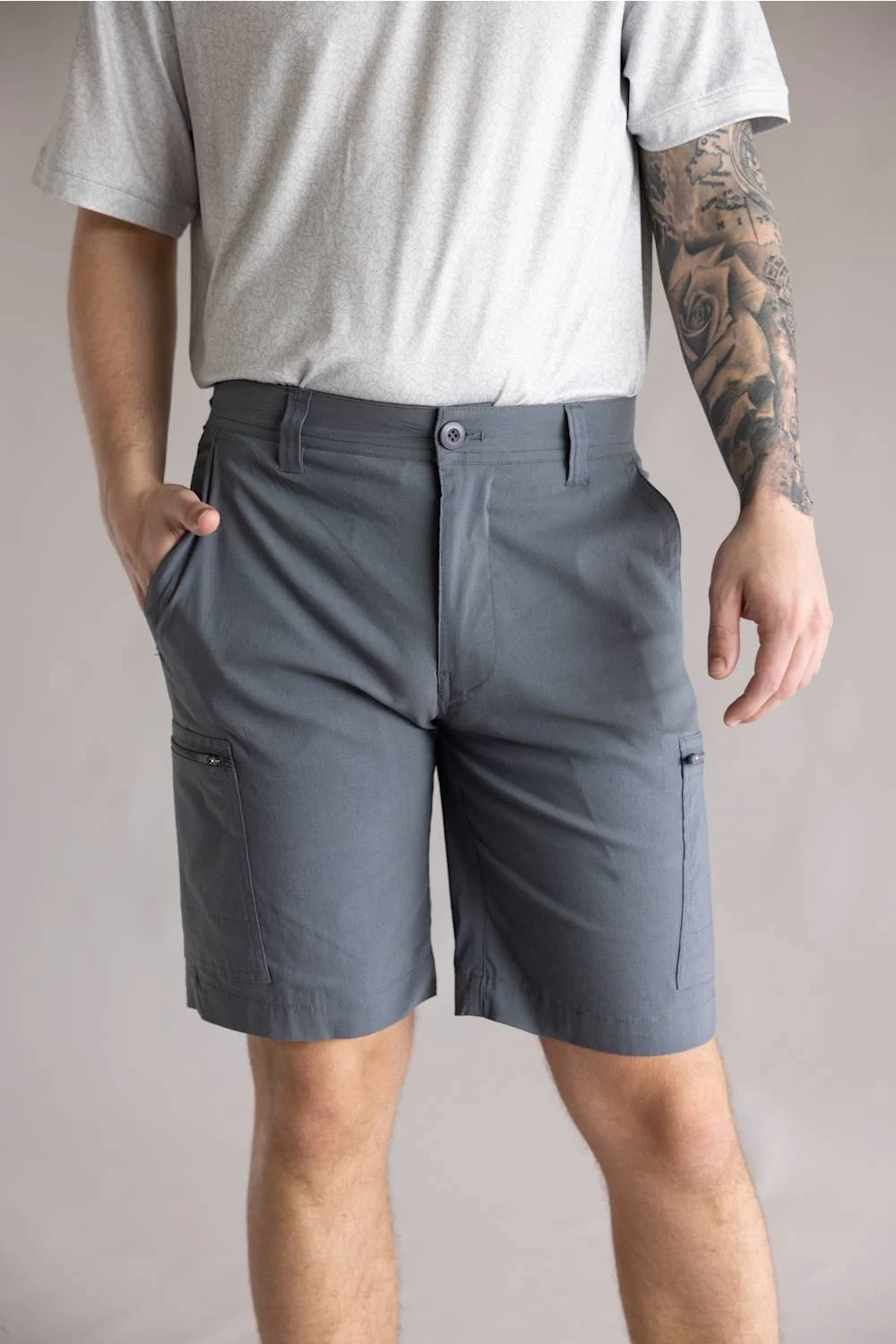 Hallstatt 10" Zippered Cargo Shorts for Men - Image 3
