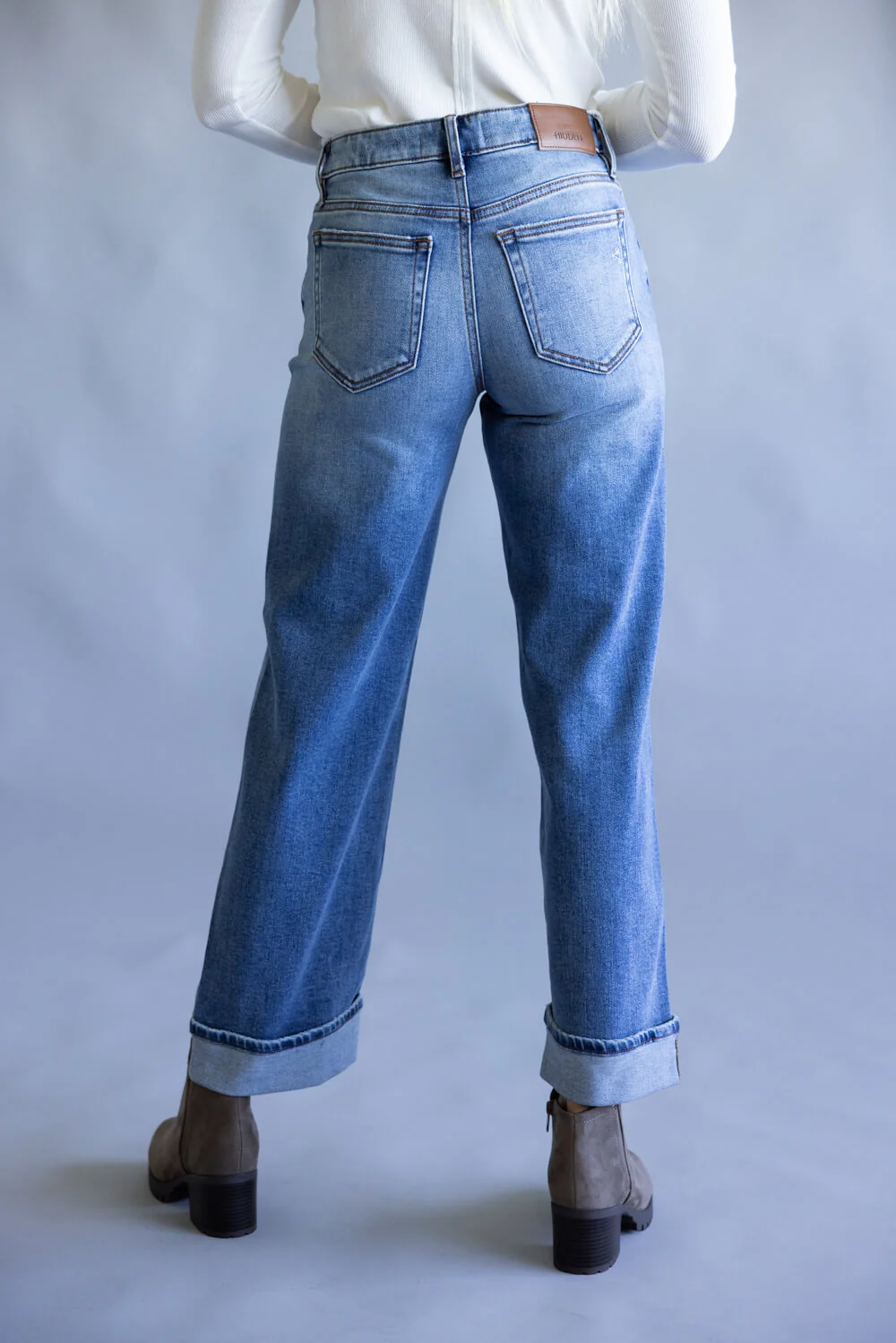 Hidden Medium Rise Ella Straight Leg Jeans for Women | HD1724WS-MD - Image 2