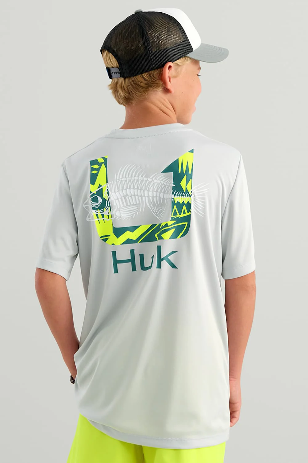 Huk Fishing Youth Pursuit Performance T-Shirt for Boys in Seagull Grey | H7120139-059-GREY