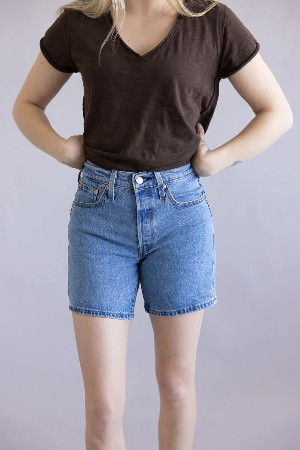 Levi’s 501 Mid Thigh Denim Shorts for Women | 85833-0073