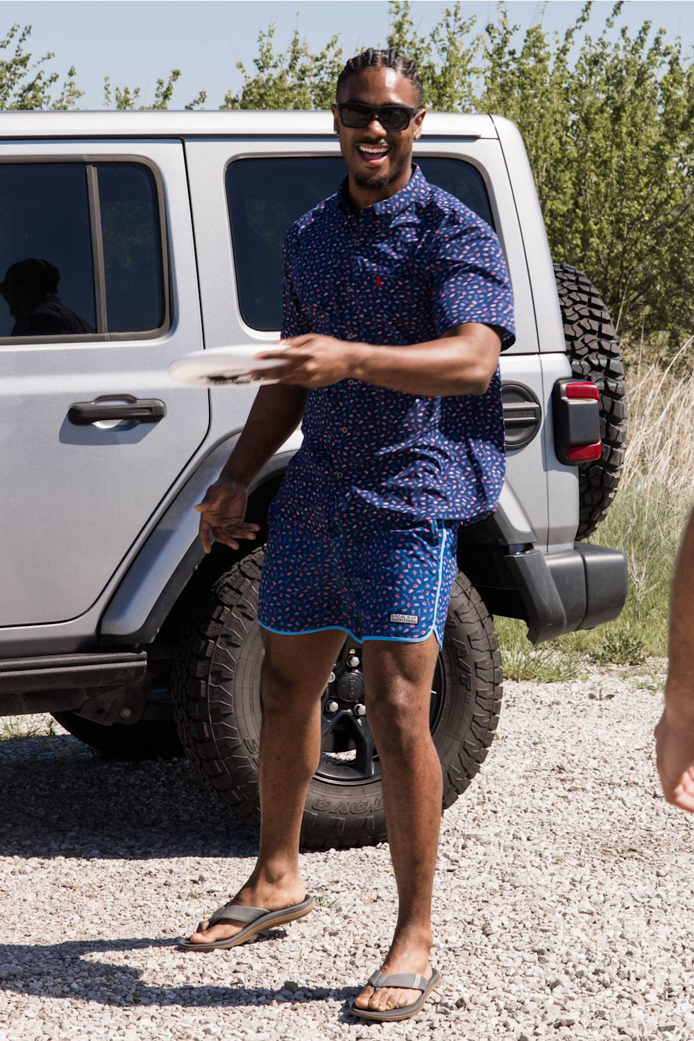 Local Boy USA Low Country Button Down for Men in Navy | L1500050-LOTF-NAVYUSA