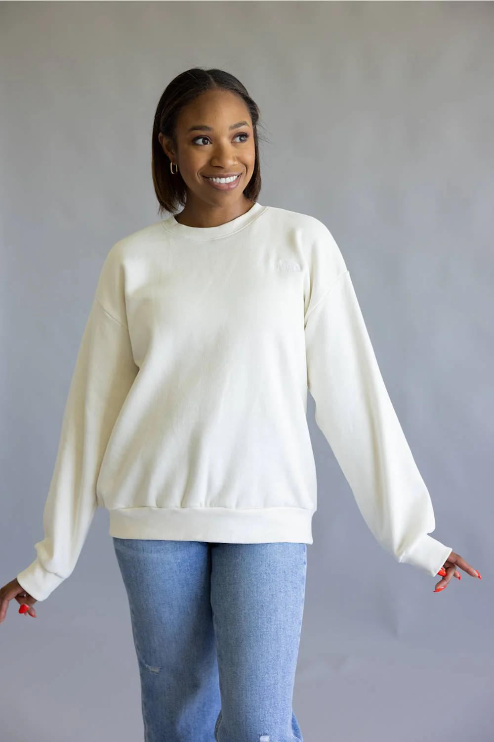 The North Face Oversized Simple Dome Fleece Sweatshirt for Women - Image 2