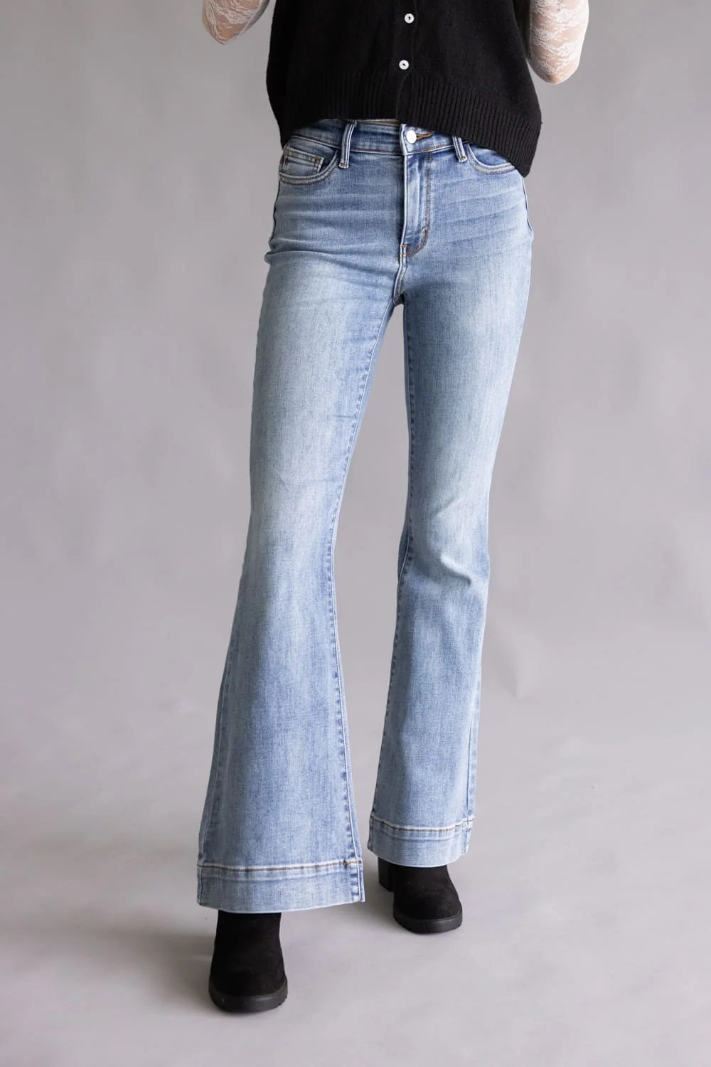 Vervet Legendary Mid-Rise Trouser Hem Bootcut Jeans for Women | T6243